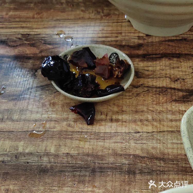 北区拉面位于凌宾路，近产业园的马路边上，位置特别好找