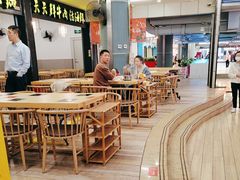 -杨老板·海鲜集市火锅·鲜切牛肉(中防万宝店)