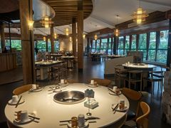 -茅草房·河畔园林火锅