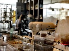 -ROAST coffee & eatery