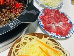 -卤校长老火锅(杨家坪直营店)