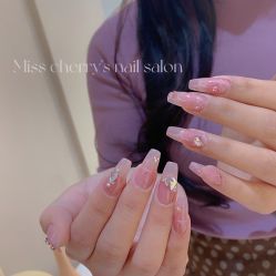 -花系美·美甲美睫精品店