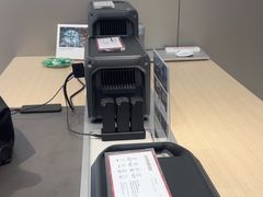 -DJI大疆(深圳华强北曼哈授权体验店)