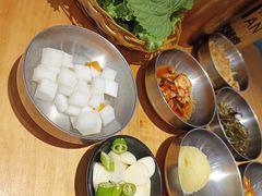 -极简·炭火烤肉主题餐厅·龙虾烧烤·烤羊排(宝龙店)