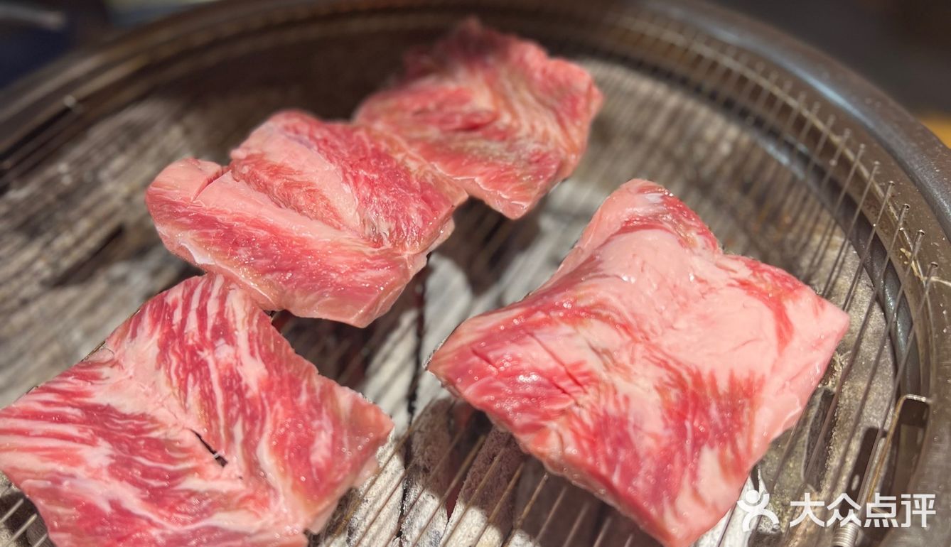 这家神仙烤肉店新店肉肉专卖来啦[礼花]