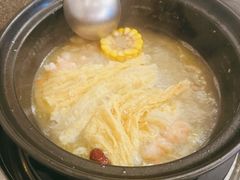 -野迹·石橄榄鸡·烧烤(新洲店)