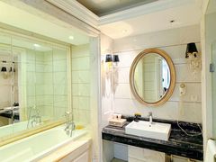 -蓝地时尚庄园(北京清河营地铁站店)