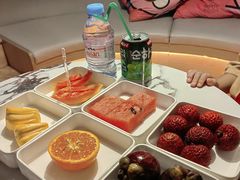 -涨巢·潮玩水疗局