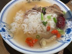 -肖四女乐山跷脚牛肉(南汇大学城生活广场店)
