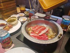 -牛YO寿喜烧·铁板烧和牛火锅自助(市府恒隆店)