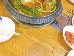 -喇喇排骨火锅·传统韩式脊骨汤(望京西园总店)