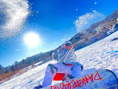 -亚布力新体委滑雪场