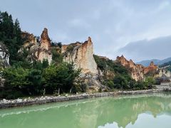 -彩色沙林风景区