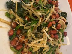 菠菜拌花生-小土豆北方菜馆(方庄店)