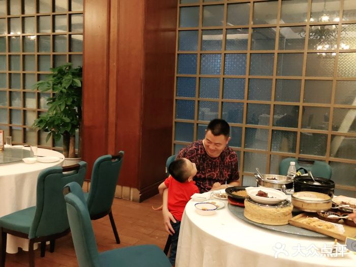 梦都海鲜酒家(万达广场江桥店)大堂图片