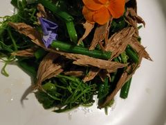 黑腐竹炝拌丝瓜尖-天和晟烤鸭店(玉泉西街店)