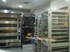 面包甜点陈列柜-WHEAT&BAKER-麥(凯德来福士店)
