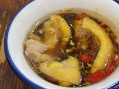 炭炉果鸡煲-威邵鸡煲(西华路总店)