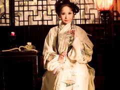 -九月鹰飞汉服摄影工作室