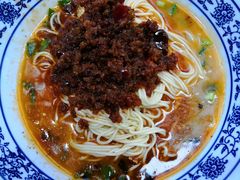 -渝之汇牛肉豌杂面