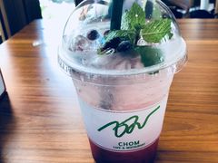 -Chom Cafe and Restaurant