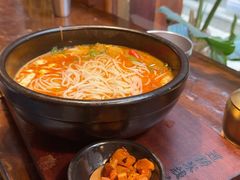-银米·云南传统过桥米线(双廊黑金冠店)