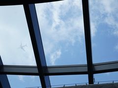 -上海滴水湖皇冠假日酒店