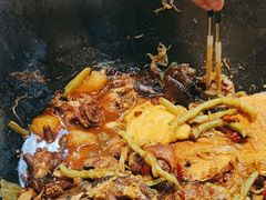 -哈尔滨烧烤·山河村铁锅炖(交大店)
