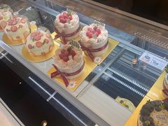 -花花卷卷·鲜食蛋糕(静安久光百货店)