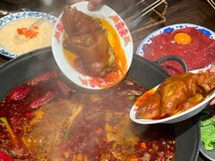 -萍姐火锅·公路夜市(武汉首店)