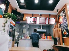 -侯志伟纯手工酸辣粉(荣民时代广场店)