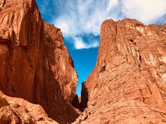 -天山神秘大峡谷