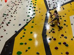 -问山MountQuest攀岩馆