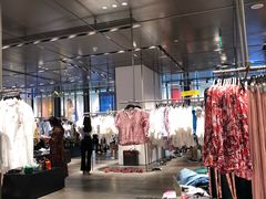-URBAN REVIVO(深圳华润万象天地店)