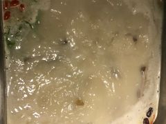 -尚尚仙·酸汤猪手·猪肚鸡火锅(华联万柳购物中心店)