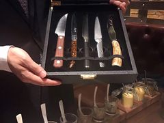 来自四国的顶级牛排刀-恰餐厅及酒吧 CHAR Bar & Grill (北京丽都皇冠假日店)