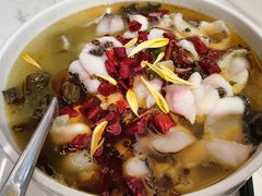 金菊古桥酸菜鱼-满江红四季餐厅 · 国家五钻级酒家(新纪元大酒店店)