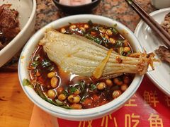 -小饕荟雅安贡椒鱼鲜馆(广福桥店)