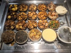 -董哥山城碗碗香(美专校街店)