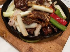 黑椒牛仔骨-香港百合居(LCM置汇旭辉广场店)