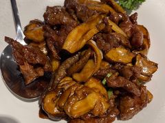 -彩云天云南餐厅