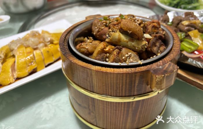 盛记顺德高佬猪杂粥图片