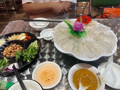 -官塘鱻鱻鱼生·潮汕生腌·砂锅粥(西马路总店)