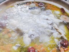 -广味炭炉鸡煲(宝业路分店)