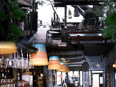 -城墙外BAR