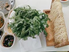 -洪氏嗨捞·广东猪肚鸡·椰子鸡火锅(西咸万象城店)