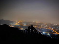 -鬼笑石后山停车场