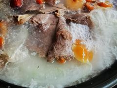 山菌牛肉汤锅-九寨沟特色牦牛肉汤锅