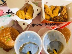 -麦当劳(展览路店)