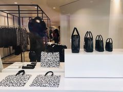 -川久保玲(大阪店)